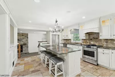 162 Mountainview Dr, Mountainside, NJ 07092 - Photo 13