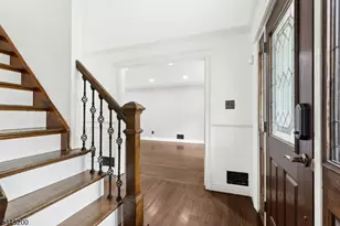 162 Mountainview Dr, Mountainside, NJ 07092 - Photo 5