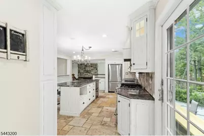 162 Mountainview Dr, Mountainside, NJ 07092 - Photo 11