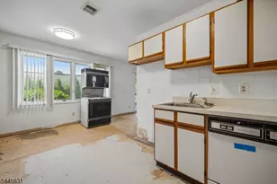 245 Main St Unit, Millburn, NJ 07041 - Photo 7