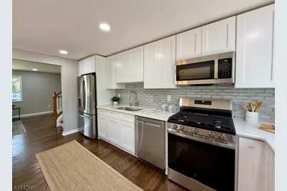 67 Tudor Ln, Berkeley Heights Township, NJ 07922 - Photo 5