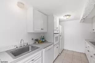 8 Morris Turnpike, Randolph Township, NJ 07869 - Photo 13