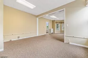 20 Bloomfield Ave, Flemington, NJ 08822 - Photo 9