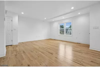 639 Myrtle Ave, Garwood, NJ 07027 - Photo 11