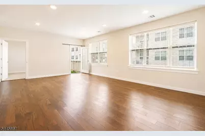 723 Lorhan Dr, Piscataway Township, NJ 08854 - Photo 15
