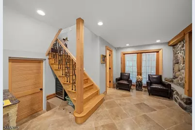 2 Thompson Rd, Parsippany, NJ 07005 - Photo 5