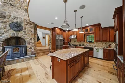 2 Thompson Rd, Parsippany, NJ 07005 - Photo 11