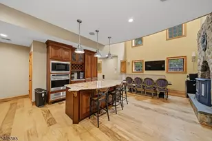 2 Thompson Rd, Parsippany, NJ 07005 - Photo 9