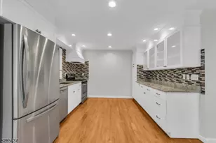 101 Drakestown Rd, Washington Township, NJ 07840 - Photo 5