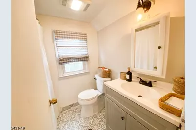 608 E Hendricks Blvd, South Plainfield, NJ 07080 - Photo 19