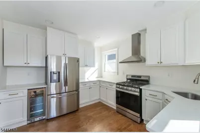 10 Grove Ter #2B, Montclair, NJ 07042 - Photo 11