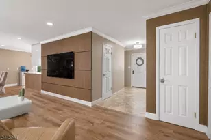 16 Adrian St, Pompton Lakes, NJ 07442 - Photo 11
