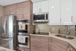 16 Adrian St, Pompton Lakes, NJ 07442 - Photo 21