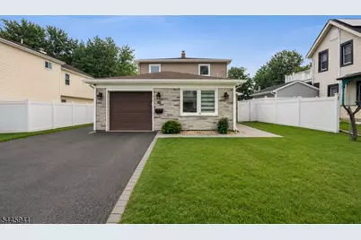 16 Adrian St, Pompton Lakes, NJ 07442 - Photo 3