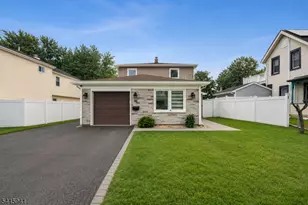 16 Adrian St, Pompton Lakes, NJ 07442 - Photo 3