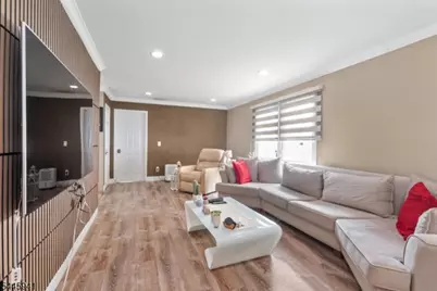 16 Adrian St, Pompton Lakes, NJ 07442 - Photo 13