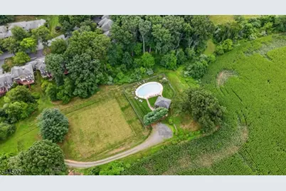 39 Hunters Circle, Tewksbury Township, NJ 08833 - Photo 43