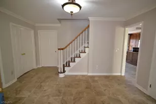 39 Hunters Cir, Tewksbury Township, NJ 08833 - Photo 3
