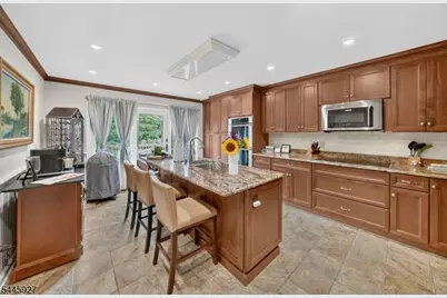 39 Hunters Circle, Tewksbury Township, NJ 08833 - Photo 17