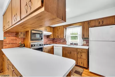 31 N Dell Ave, Roxbury Township, NJ 07847 - Photo 7