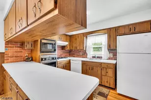 31 N Dell Ave, Roxbury Township, NJ 07847 - Photo 7