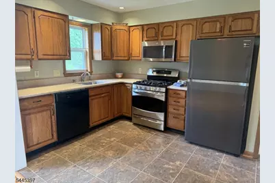 1 Aberdeen Ct, Cranford Township, NJ 07016 - Photo 7
