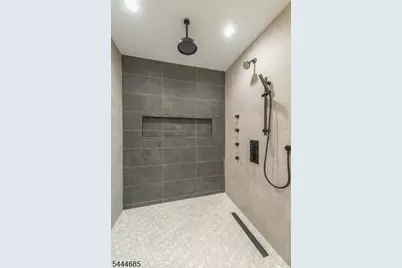 98 Haddenfield Rd, Clifton, NJ 07013 - Photo 33