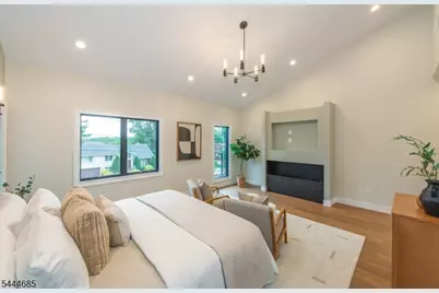 98 Haddenfield Rd, Clifton, NJ 07013 - Photo 45