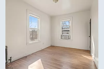 31 Temple Pl, Irvington, NJ 07111 - Photo 7
