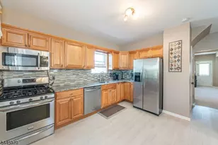 31 Zeliff Ave, Little Falls Township, NJ 07424 - Photo 11