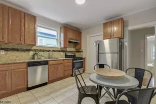 84 Grove St, Montclair, NJ 07042 - Photo 3
