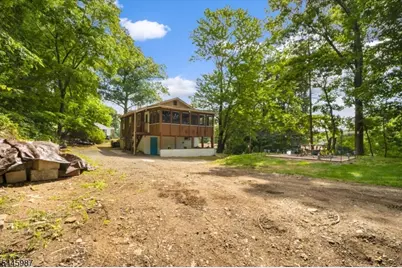 19 W Shawnee Trl, Jefferson Township, NJ 07885 - Photo 43