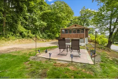 19 W Shawnee Trl, Jefferson Township, NJ 07885 - Photo 3