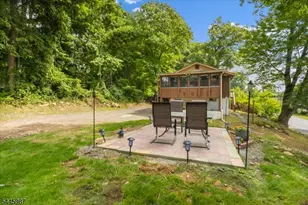19 W Shawnee Trail, Jefferson Township, NJ 07885 - Photo 3