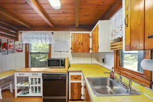 19 W Shawnee Trail, Jefferson Township, NJ 07885 - Photo 11
