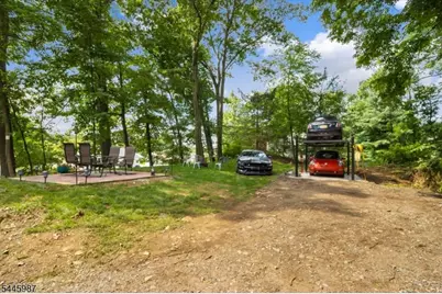 19 W Shawnee Trl, Jefferson Township, NJ 07885 - Photo 25