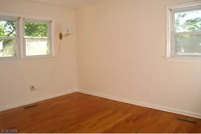 36 Cortright Rd, Hanover Township, NJ 07981 - Photo 9
