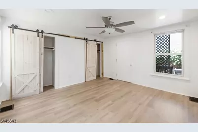 41 Elizabeth St, South Bound Brook Boro, NJ 08880 - Photo 17