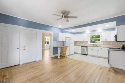 41 Elizabeth St, South Bound Brook Boro, NJ 08880 - Photo 11