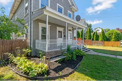 41 Elizabeth St, South Bound Brook Boro, NJ 08880 - Photo 3