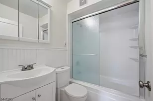 52 Hamilton St, Madison, NJ 07940 - Photo 17