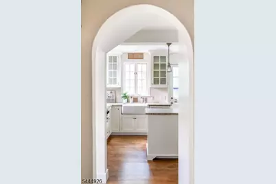285 Linden Ave, Glen Ridge, NJ 07028 - Photo 17