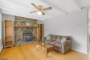 209 Spring Garden Rd, Holland Township, NJ 08848 - Photo 5