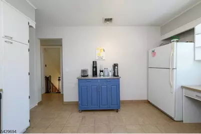 49 Colonial Dr, Clark Township, NJ 07066 - Photo 11