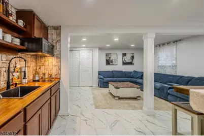113 S McKinley Ave, Woodbridge Township, NJ 08830 - Photo 17