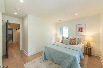 181 Valley Rd, Montclair, NJ 07042 - Photo 27
