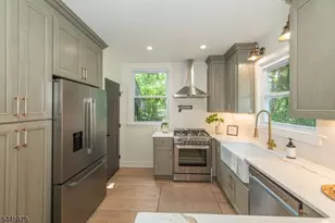181 Valley Rd, Montclair, NJ 07042 - Photo 15