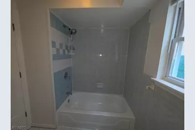 1025 Lafayette St, Elizabeth, NJ 07201 - Photo 9