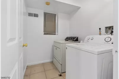 582 S 19th #1, Newark, NJ 07103 - Photo 7