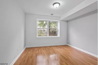 582 S 19th #1, Newark, NJ 07103 - Photo 5